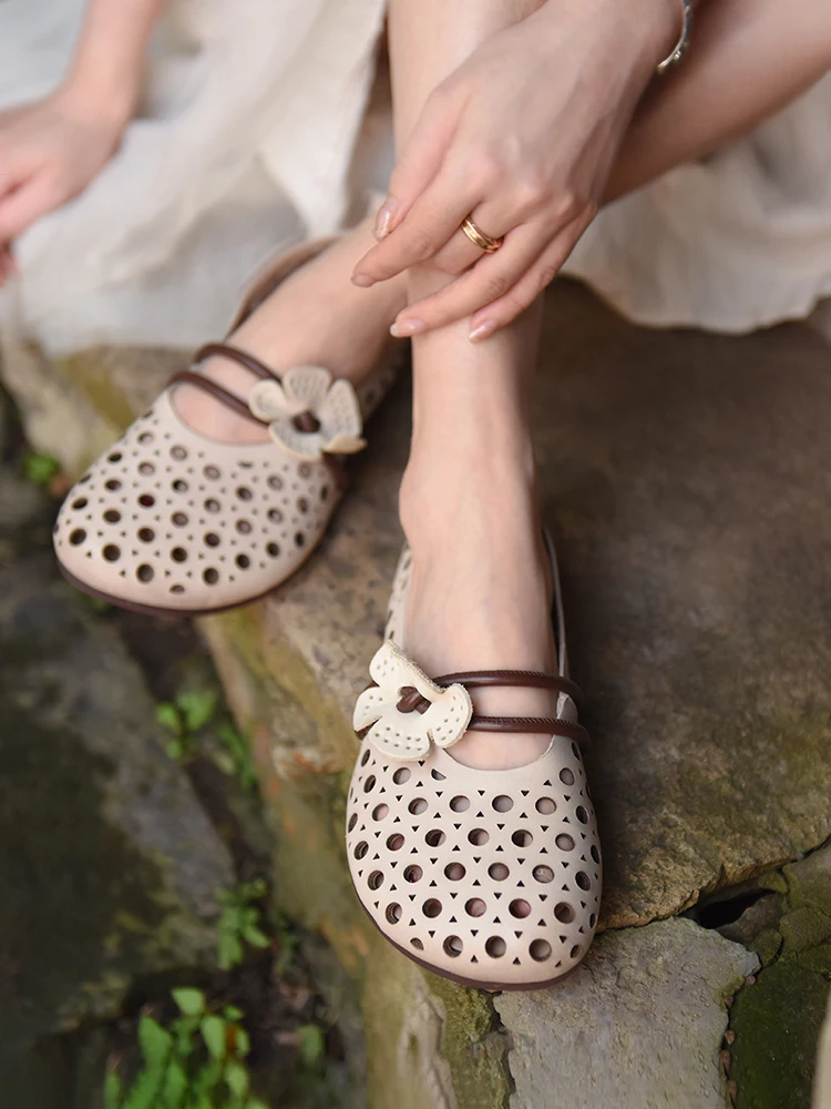 Artmu Original Hollow Out Flats Shoes For Women Mary Jane Genuine Leather Sweet Closed Toe Sandals White Shoes Ladies Shoes
Artmu Original Hollow Out Flats Shoes For Women Mary Jane Genuine Leather Sweet Closed Toe Sandals White Shoes Ladies Shoes