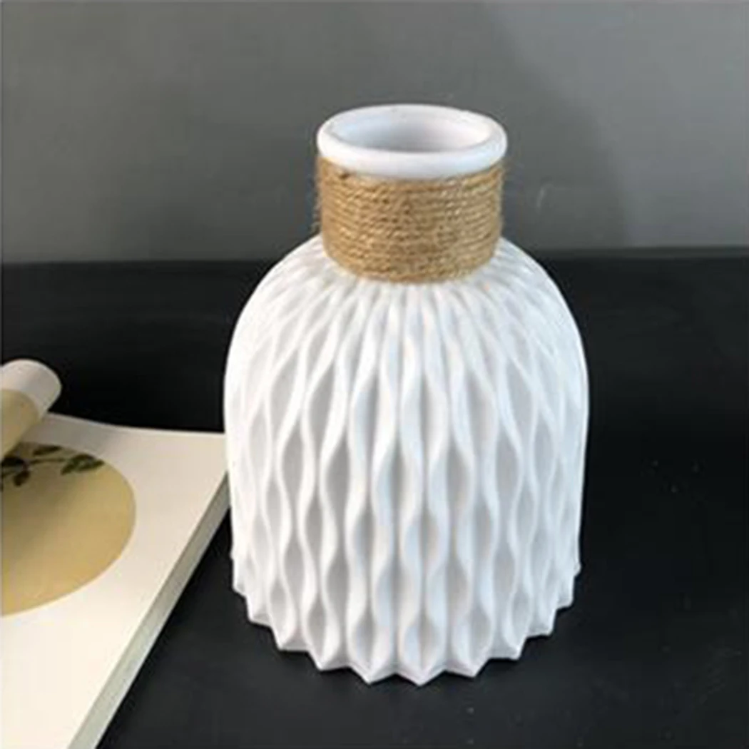 New waist Wall Hanging Home Decoration Vase Plant Holder Plastic handicraft flower White rattan-like plastic Brand New
New waist Wall Hanging Home Decoration Vase Plant Holder Plastic handicraft flower White rattan-like plastic Brand New