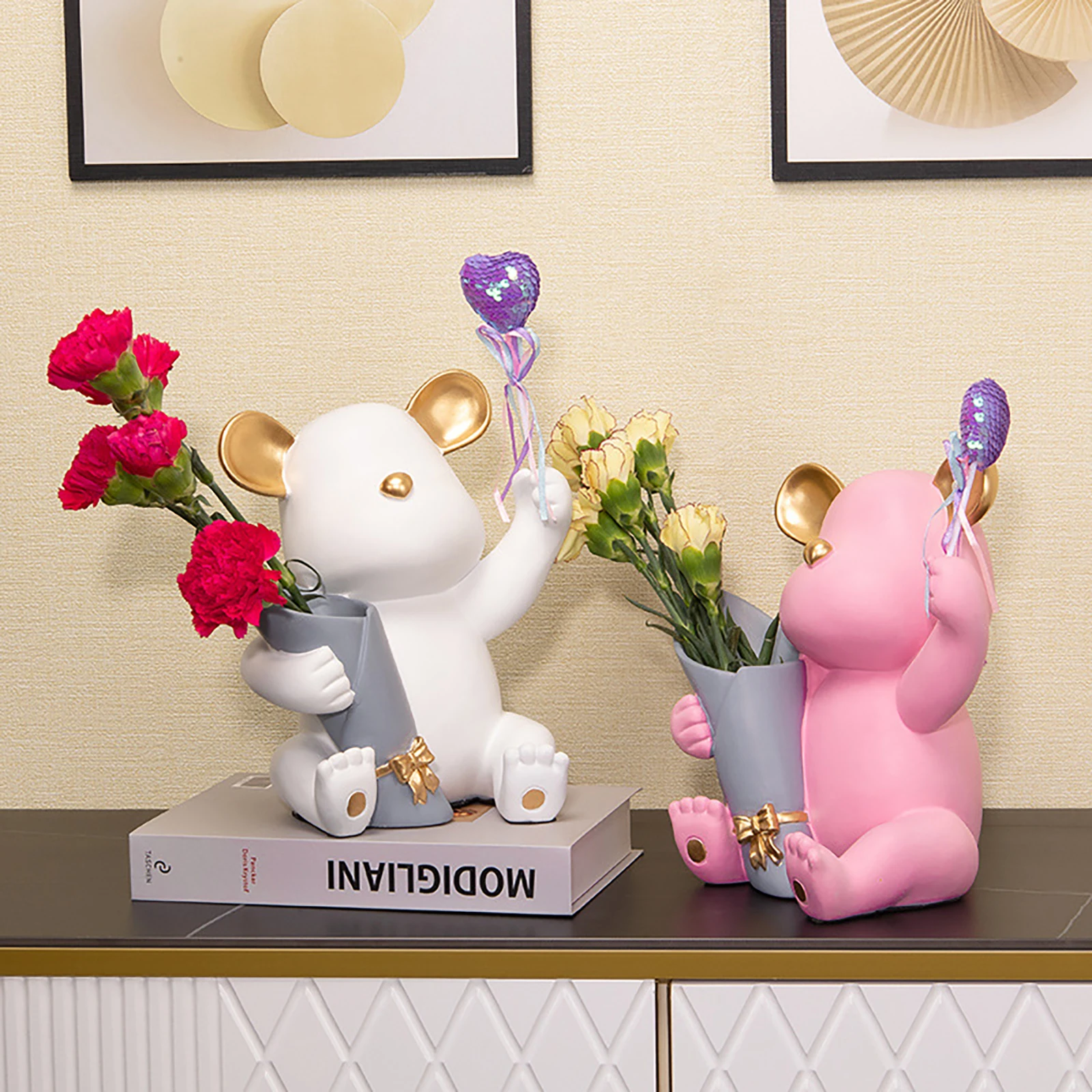 Retro Farm Style Art Teddy Bear Girl Peacock Resin Flower Pot Vase Home Decor Modern Bedroom Living Room Wedding Gift Decoration
Retro Farm Style Art Teddy Bear Girl Peacock Resin Flower Pot Vase Home Decor Modern Bedroom Living Room Wedding Gift Decoration