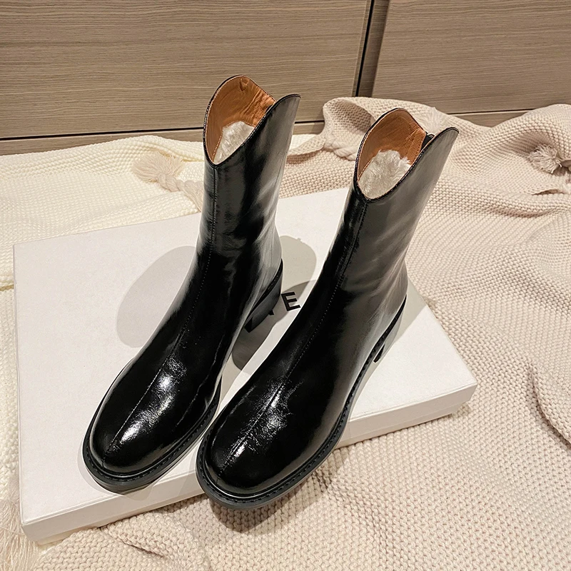 New Winter Shoes Women's Genuine Leather Platform Shoes 2022 Fashion Women's Boots Round Toe Thick Boots Women's Women's Shoes 
New Winter Shoes Women's Genuine Leather Platform Shoes 2022 Fashion Women's Boots Round Toe Thick Boots Women's Women's Shoes