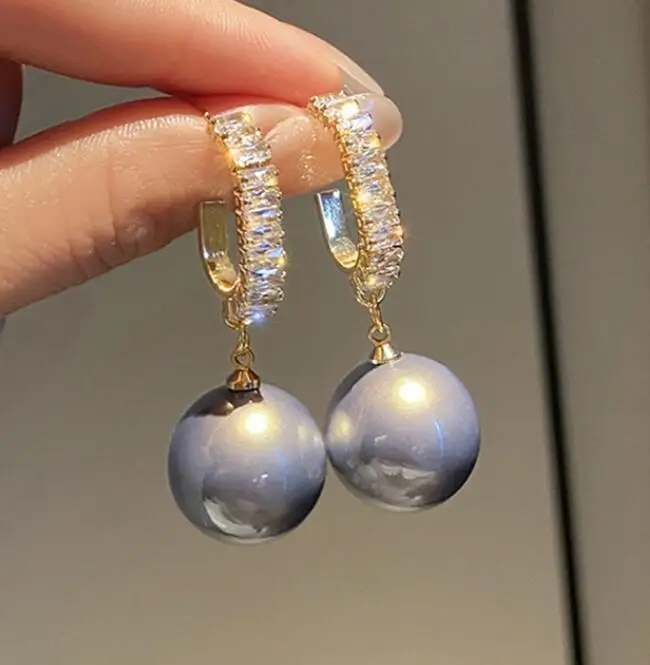2022 New Fashion Korean White Pearl Drop Earrings for Women Shiny Crystal Exquisite Earrings Wedding Party Engagement Jewelry
2022 New Fashion Korean White Pearl Drop Earrings for Women Shiny Crystal Exquisite Earrings Wedding Party Engagement Jewelry