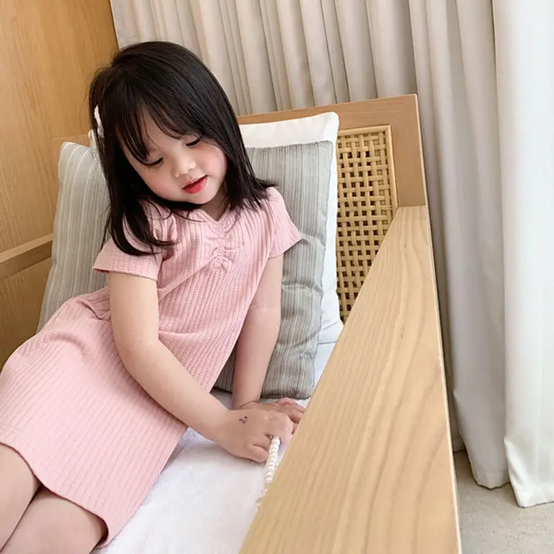 2022 Dress V-neck Collar Short Sleeve Above Knee Length Pullover Simple Fashion Modern Comfortable Summer Children Girls 
2022 Dress V-neck Collar Short Sleeve Above Knee Length Pullover Simple Fashion Modern Comfortable Summer Children Girls