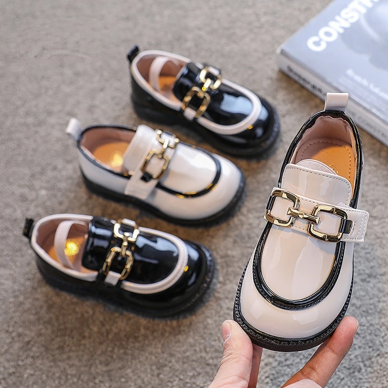 Kids Patent Leather Shoes Slip-On Boy Baby Girl Square Heel Round Toes Shoes 2023 Autumn Retro Loafers Shoe Walk Princess Shoes
Kids Patent Leather Shoes Slip-On Boy Baby Girl Square Heel Round Toes Shoes 2023 Autumn Retro Loafers Shoe Walk Princess Shoes