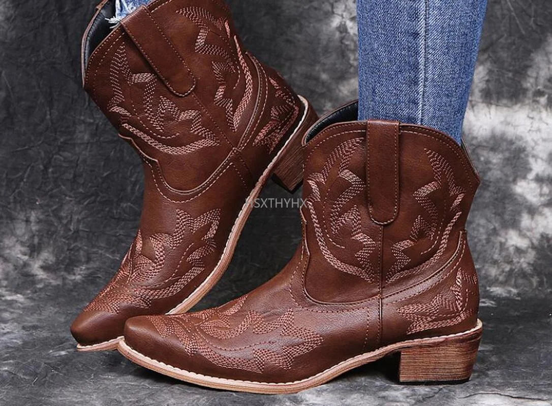 Casual Autumn Winter Western Cowboy Ankle Boots Women Snake Leather Cowgirl Booties Short Cossacks botas High Heels Shoes
Casual Autumn Winter Western Cowboy Ankle Boots Women Snake Leather Cowgirl Booties Short Cossacks botas High Heels Shoes