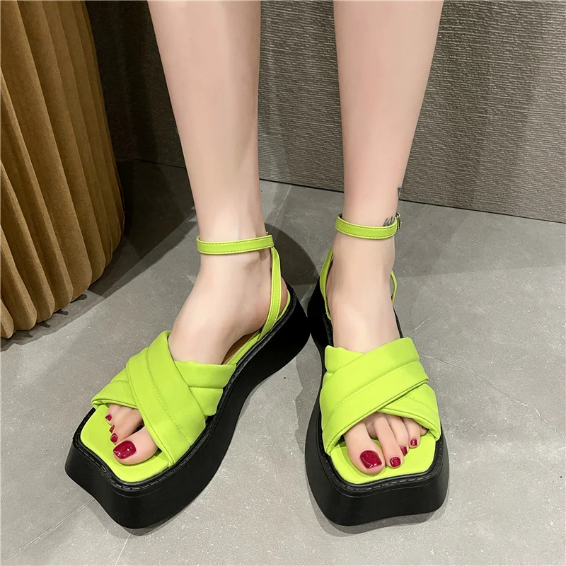 2022 Summer Female Sandal Sale Of Women's Shoes All-Match Clogs With Heel Med Girls New Beige Thick Medium Comfort Wedge Fashion
2022 Summer Female Sandal Sale Of Women's Shoes All-Match Clogs With Heel Med Girls New Beige Thick Medium Comfort Wedge Fashion