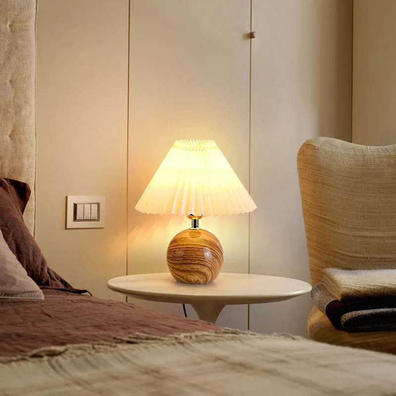 Nordic vintage cloth lampshade ceramic table lamp home decor bedroom bedside desk lamp led E27 night light night stand
Nordic vintage cloth lampshade ceramic table lamp home decor bedroom bedside desk lamp led E27 night light night stand