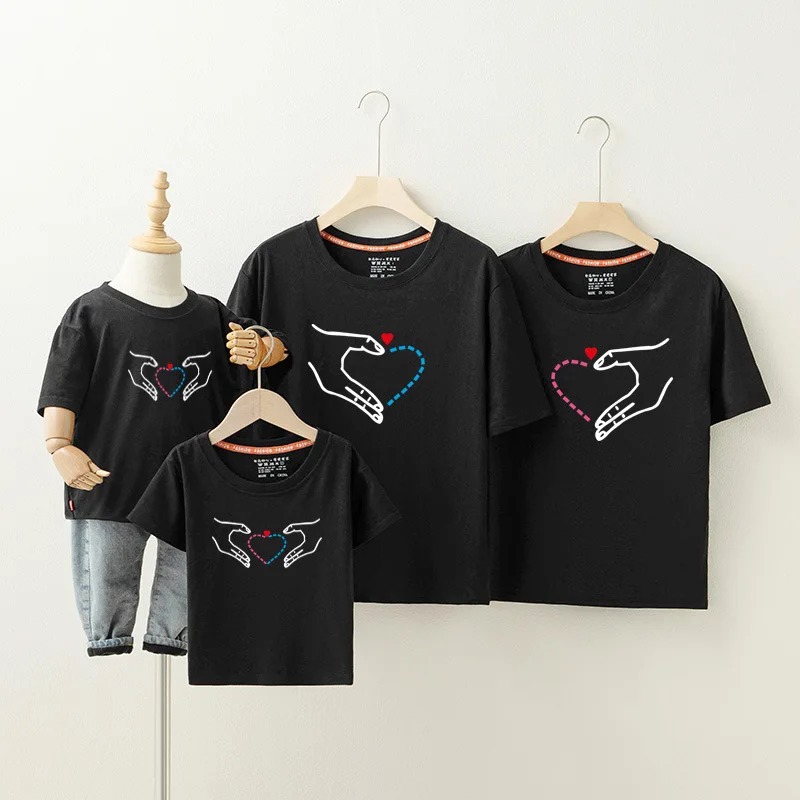 Hand Printed With Love Tshirts Papa Mama And Baby Boy Girl Summer Spring Outfits Mother and Daughter T-Shirt Family Look
Hand Printed With Love Tshirts Papa Mama And Baby Boy Girl Summer Spring Outfits Mother and Daughter T-Shirt Family Look