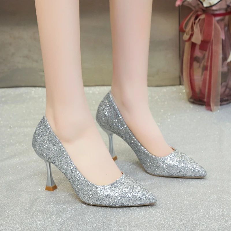 2023 New Spring and Autumn Net Red Solid Color High Heels Women's Sense Pointed Toe Shallow Mouth Sequins Single Shoes Women
2023 New Spring and Autumn Net Red Solid Color High Heels Women's Sense Pointed Toe Shallow Mouth Sequins Single Shoes Women