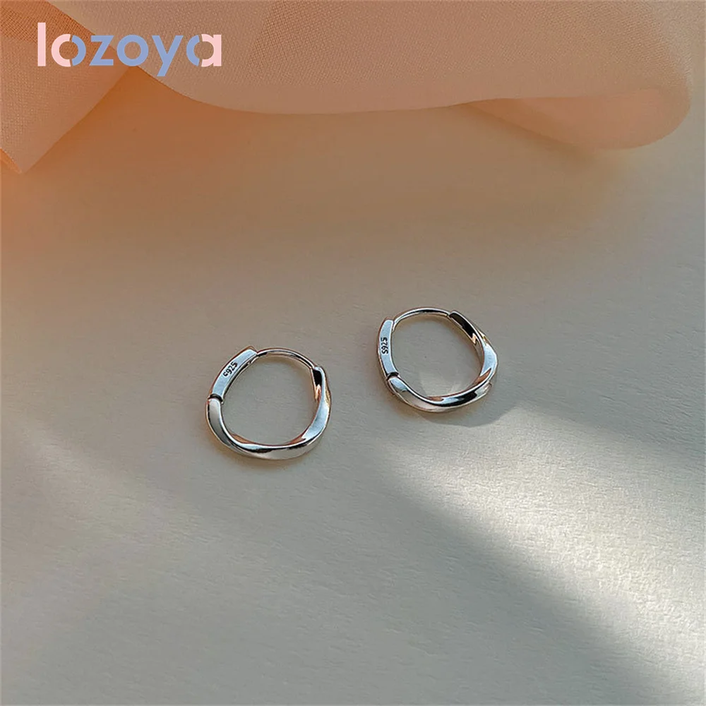 Серьги-кольца LOZOYA женские из серебра 925 пробы, роскошное изящное Ювелирное Украшение Nche Design 2022, модная простая Высококачественная бижутерия
Серьги-кольца LOZOYA женские из серебра 925 пробы, роскошное изящное Ювелирное Украшение Nche Design 2022, модная простая Высококачественная бижутерия