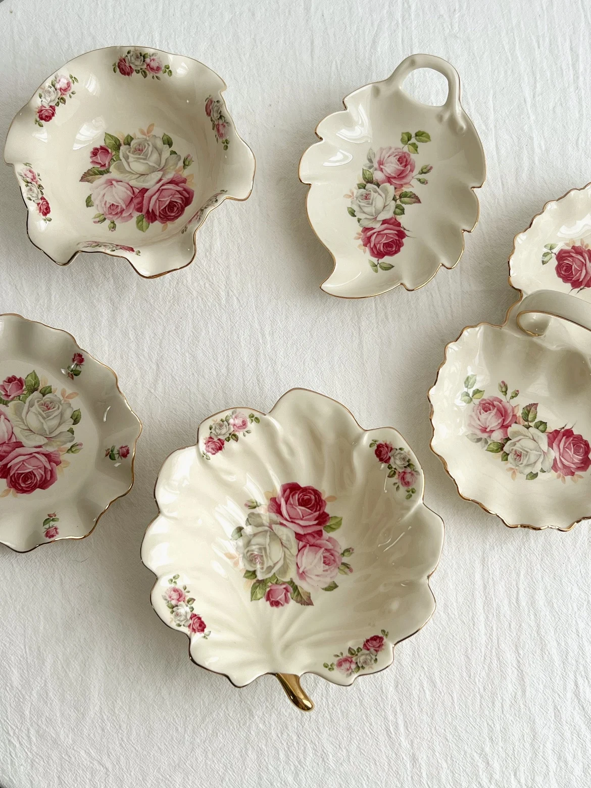 Palace Style Soft Pink Flower Series Multi organ Ceramic Tableware Ceramic Plate
Palace Style Soft Pink Flower Series Multi organ Ceramic Tableware Ceramic Plate
