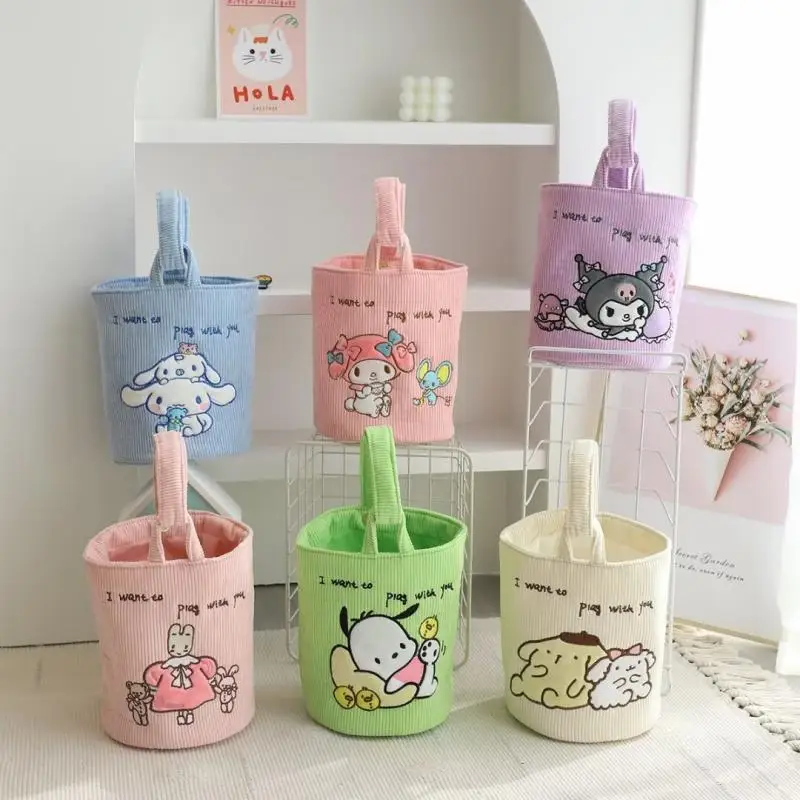 Sanrios Kawaii аниме Kuromi Cinnamoroll My Melody Милая мультяшная сумка для ланча сумка большая емкость корзина подарок на день рождения
Sanrios Kawaii аниме Kuromi Cinnamoroll My Melody Милая мультяшная сумка для ланча сумка большая емкость корзина подарок на день рождения