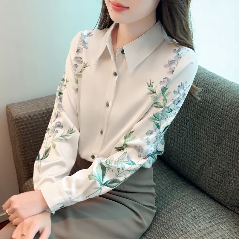Silk Women's Shirt Spring/summer Printed Casual Blouses Loose Satin Ladies Clothing Polo Neck Long Sleeves FASHION Tops
Silk Women's Shirt Spring/summer Printed Casual Blouses Loose Satin Ladies Clothing Polo Neck Long Sleeves FASHION Tops