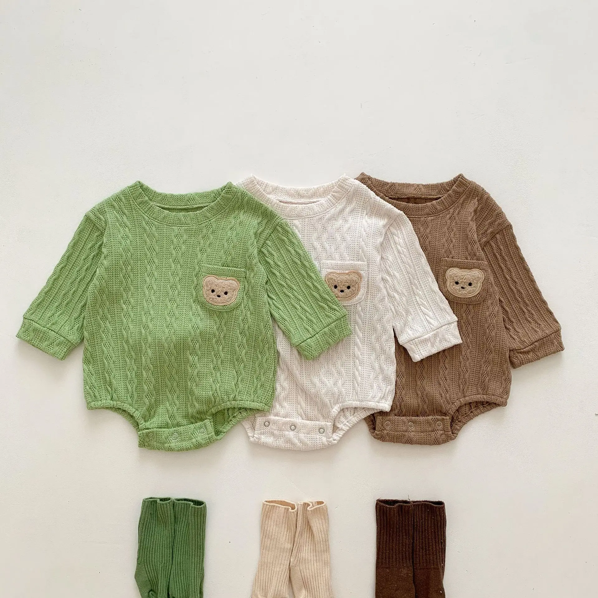 2022 Autumn Newborn Boy Cute Cartoon Bear Pocket Bodysuit Solid Hemp Pattern Long Sleeves Cotton Jumpsuit One Piece
2022 Autumn Newborn Boy Cute Cartoon Bear Pocket Bodysuit Solid Hemp Pattern Long Sleeves Cotton Jumpsuit One Piece
