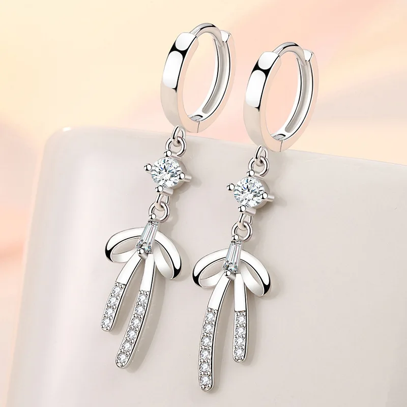 Bowknot Hoop Earrings For Women Fashion Elegant Silver Color Zirconia Helix Piercing Earrings Wedding Party Women's Jewelry
Bowknot Hoop Earrings For Women Fashion Elegant Silver Color Zirconia Helix Piercing Earrings Wedding Party Women's Jewelry