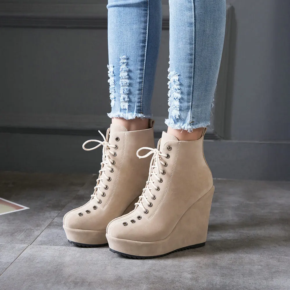 Plus Size 43 Fashion Russia Winter Wedges Shoes Ankle Boots Women Warm Boots Platform High Heels Snow Boots Shoes Woman
Plus Size 43 Fashion Russia Winter Wedges Shoes Ankle Boots Women Warm Boots Platform High Heels Snow Boots Shoes Woman