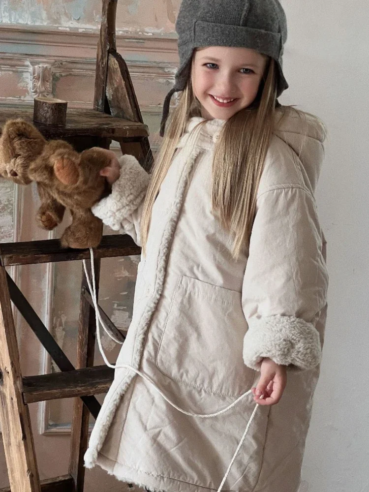 HoneyCherry Winter New Girls Warm Two Sides Wear Thickened Cotton-padded Clothes Fashion Solid Colour Hooded Warm Trench
HoneyCherry Winter New Girls Warm Two Sides Wear Thickened Cotton-padded Clothes Fashion Solid Colour Hooded Warm Trench