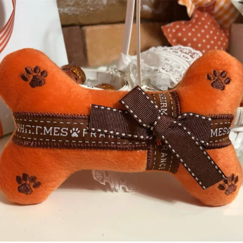 Creative Cup Dog Pet Dog Bone Toys For Peluche Squeaky Dogs Pets Chew Puppy Toy Cats Toy Play Bite Supplies Anti Toys
Creative Cup Dog Pet Dog Bone Toys For Peluche Squeaky Dogs Pets Chew Puppy Toy Cats Toy Play Bite Supplies Anti Toys