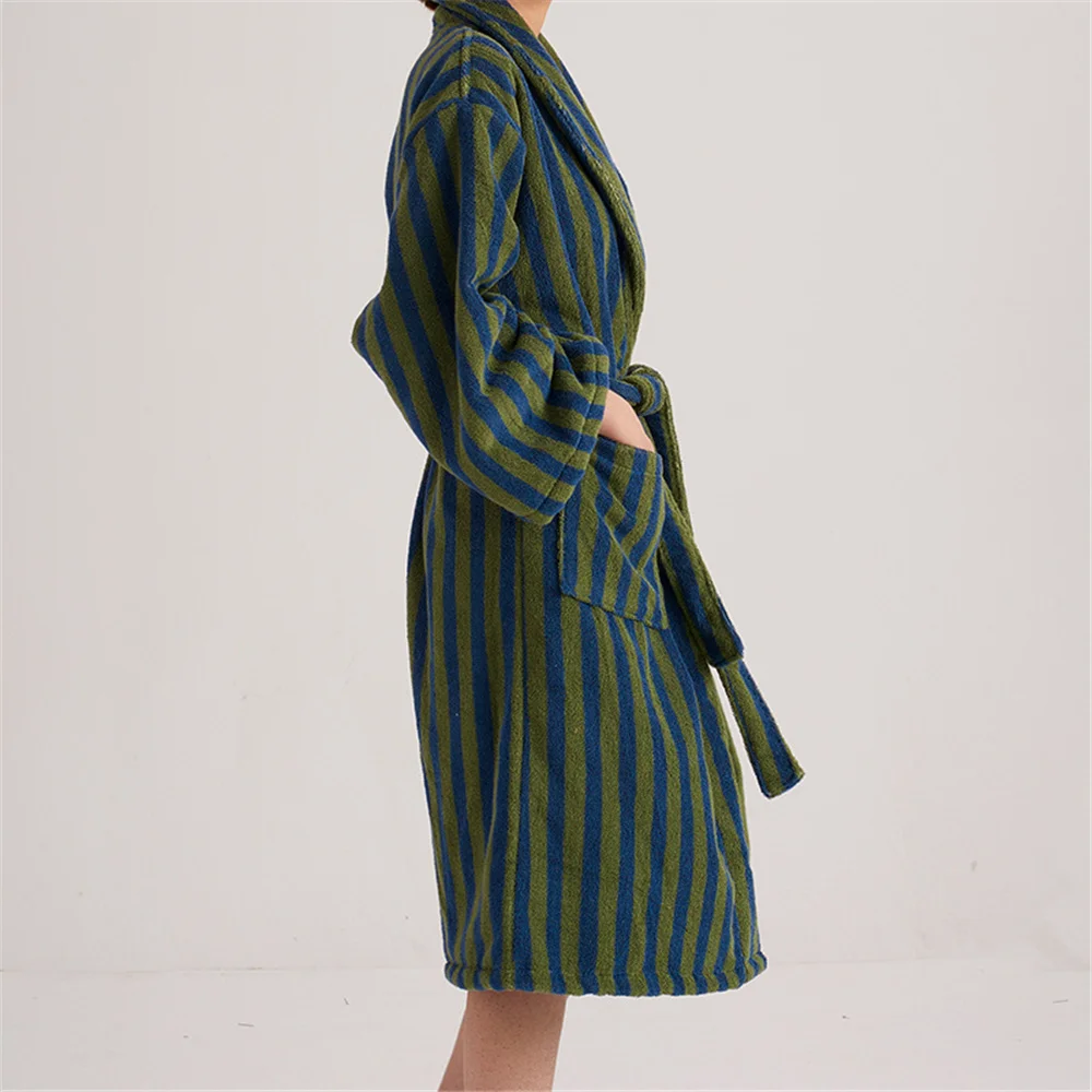 Plaid and Vertical Stripes Custom Bathrobe Cotton Printed, Multi-Style Soft Combed Long Pile Bathrobes Cotton
Plaid and Vertical Stripes Custom Bathrobe Cotton Printed, Multi-Style Soft Combed Long Pile Bathrobes Cotton