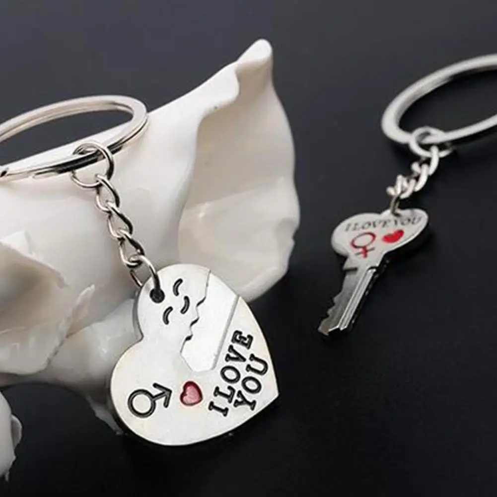 1Pair Key Pendant Exquisite Portable Creative Couple Keychain for Christmas Keychain Key Jewelry
1Pair Key Pendant Exquisite Portable Creative Couple Keychain for Christmas Keychain Key Jewelry