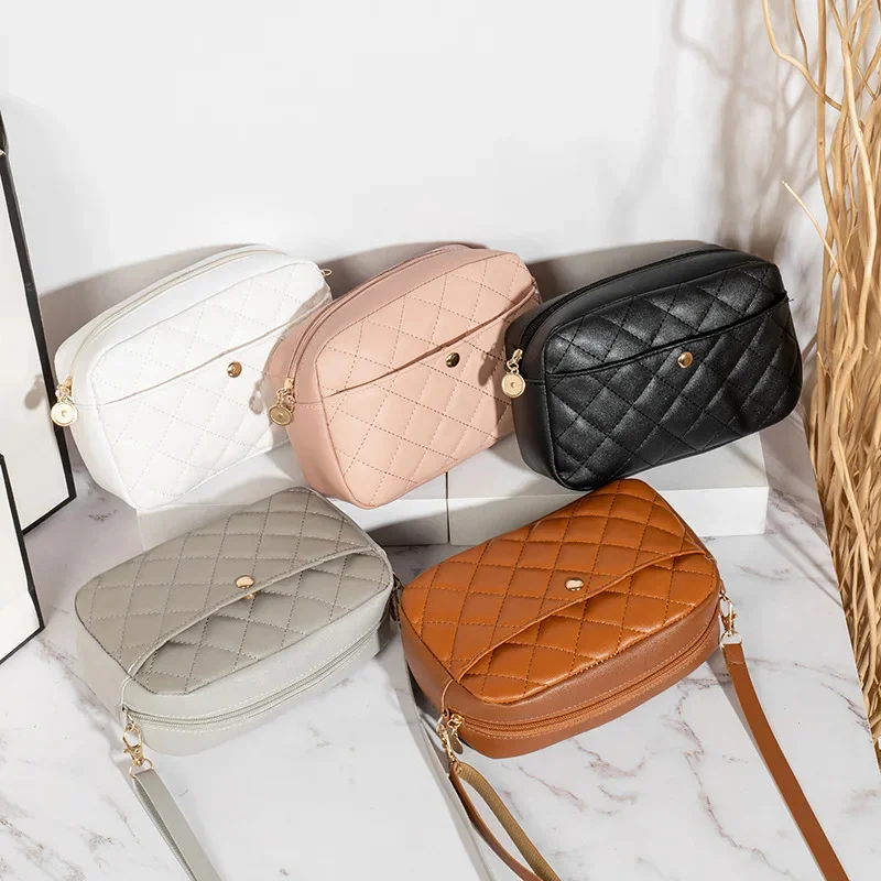 Fashion Chain Ladies Crossbody Bag Lingge Embroidery Small Messenger Bag for Women Camera Female Shoulder Bag Phone Purse Clutch
Fashion Chain Ladies Crossbody Bag Lingge Embroidery Small Messenger Bag for Women Camera Female Shoulder Bag Phone Purse Clutch