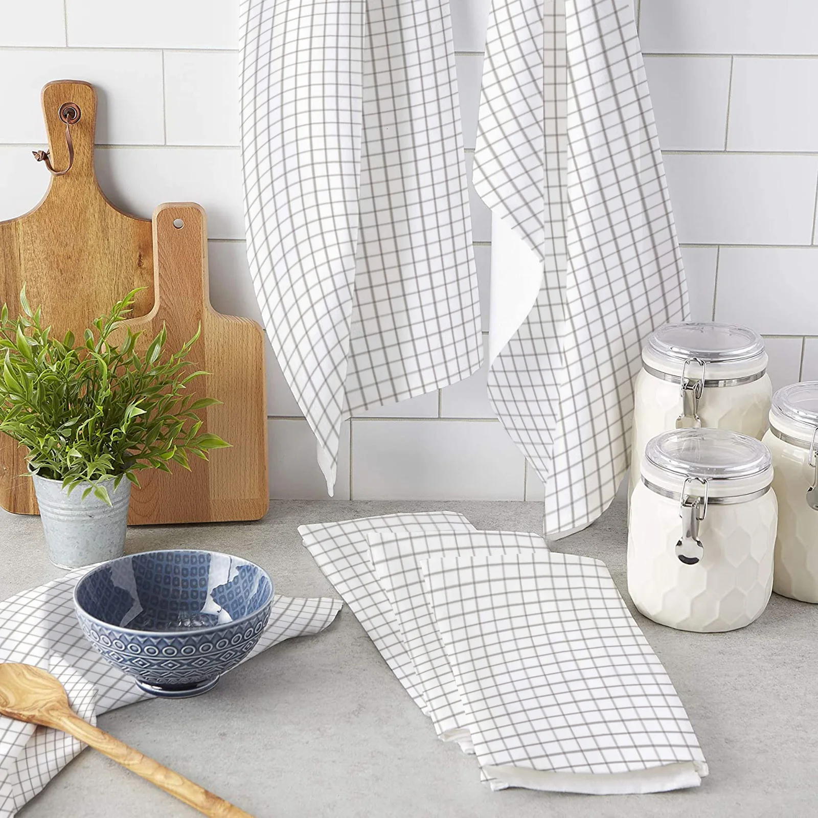 Simple Black White Plaid Kitchen Towel Set Cleaning Cloth Kitchen Accessories Dish Washing Cloth Household Decoracion
Simple Black White Plaid Kitchen Towel Set Cleaning Cloth Kitchen Accessories Dish Washing Cloth Household Decoracion