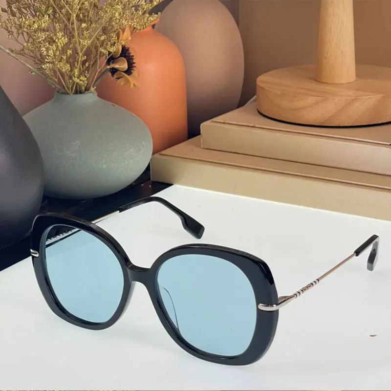 Autumn&Summer Fashion Sunglasses Women Luxury Brand Designer Fashion Oversized Sun Glasses Uv400 Essential Accessories For Trend
Autumn&Summer Fashion Sunglasses Women Luxury Brand Designer Fashion Oversized Sun Glasses Uv400 Essential Accessories For Trend