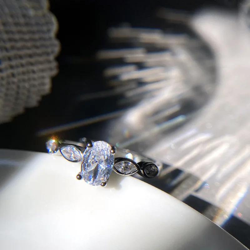 Wrapped oval goose egg ring with S925 silver plating for women, super fairy like Mohsen high sense ring
Wrapped oval goose egg ring with S925 silver plating for women, super fairy like Mohsen high sense ring