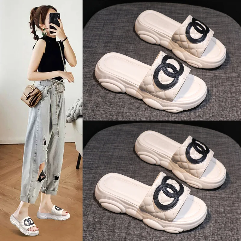 2022 New Summer Women Slippers Fashion Thick-Soled Casual Versatile Sandals Outdoor Beach in the Tide Shoes For Women Slides
2022 New Summer Women Slippers Fashion Thick-Soled Casual Versatile Sandals Outdoor Beach in the Tide Shoes For Women Slides