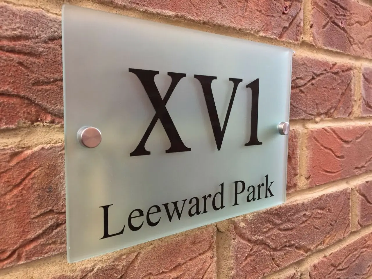 Customize MODERN HOUSE SIGN PLAQUE ROMAN NUMERALS / STREET FROSTED GLASS ACRYLIC
Customize MODERN HOUSE SIGN PLAQUE ROMAN NUMERALS / STREET FROSTED GLASS ACRYLIC