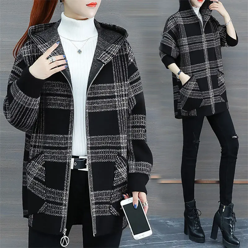 Women's Wool Blends Coat Winter Female Fashion Elegant Plaid Slim Long Tweed Zipper Woolen Outerwear Ladies Retro Blends G299 
Women's Wool Blends Coat Winter Female Fashion Elegant Plaid Slim Long Tweed Zipper Woolen Outerwear Ladies Retro Blends G299