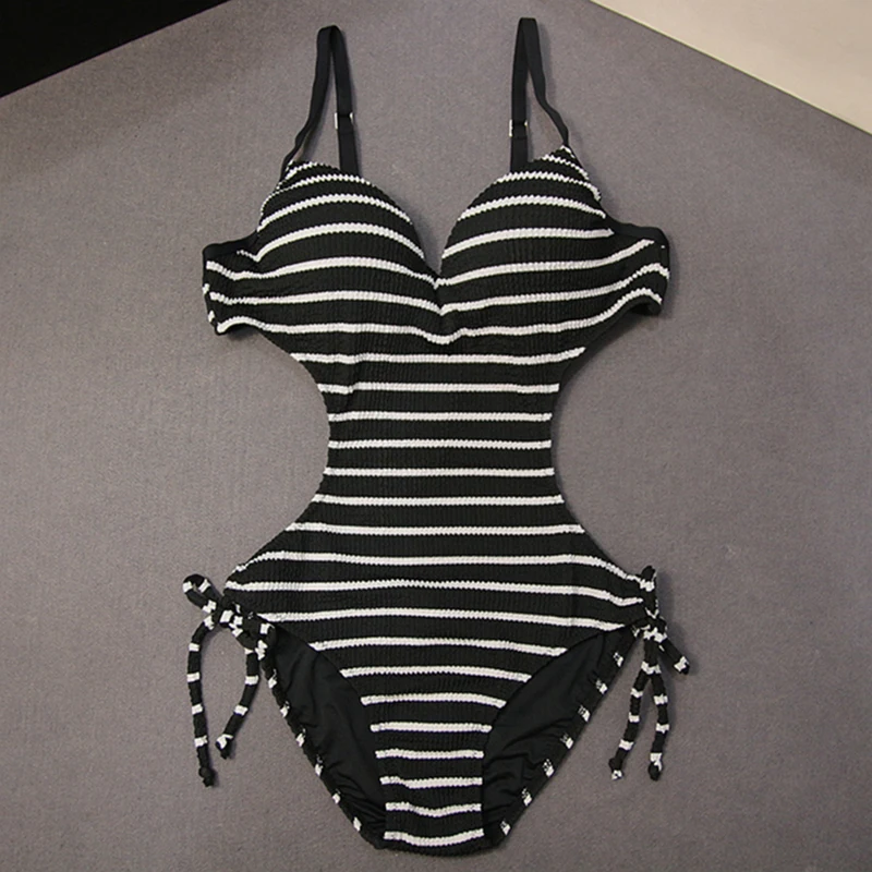 Female Swimsuit 2022 Sexy One Piece Swimwear Women Push Up Monokini Palace Style Bathing Suit Gold Floral Bodysuit Beach Wear
Female Swimsuit 2022 Sexy One Piece Swimwear Women Push Up Monokini Palace Style Bathing Suit Gold Floral Bodysuit Beach Wear