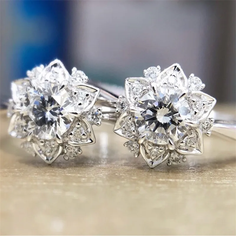 Milangirl White Flower Floral Crystal Zircon Ring for Women's Inlaid Dazzling CZ Rhinestone Wedding Engagement Fashion Jewelry
Milangirl White Flower Floral Crystal Zircon Ring for Women's Inlaid Dazzling CZ Rhinestone Wedding Engagement Fashion Jewelry