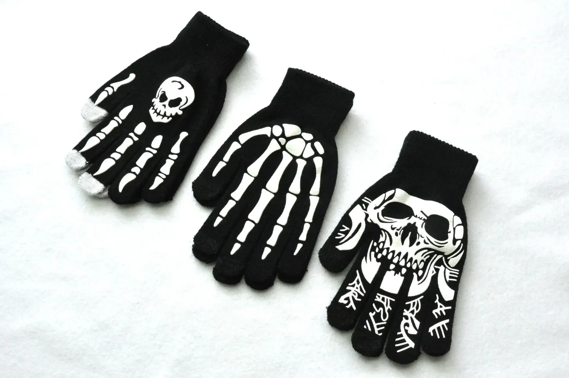 Adult Skull Touch Screen Printed Fluorescent Glow-in-the-dark Gloves Warm Knit Gloves for Outdoor Riding
Adult Skull Touch Screen Printed Fluorescent Glow-in-the-dark Gloves Warm Knit Gloves for Outdoor Riding