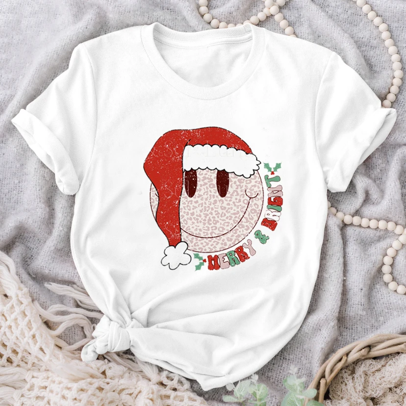 Merry Christmas Cute Smiley Face Cartoon Design T-shirt New Women's T-shirt Christmas T-shirt Casual Women's White T-shirt.
Merry Christmas Cute Smiley Face Cartoon Design T-shirt New Women's T-shirt Christmas T-shirt Casual Women's White T-shirt.
