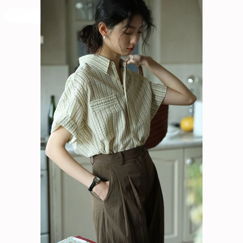 Deeptown Vintage Striped Blouses Women Chic Short Sleeve Shirts Japanese Style Casual Aesthetic 90s Retro Pleated Tops Oversized
Deeptown Vintage Striped Blouses Women Chic Short Sleeve Shirts Japanese Style Casual Aesthetic 90s Retro Pleated Tops Oversized