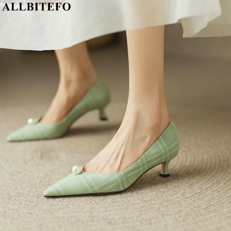 2022 New Arrival Stripe Lattice Bead Design Spring Fashion Soft Genuine Leather Party Wedding Shoes Women Heels High Heel Shoes
2022 New Arrival Stripe Lattice Bead Design Spring Fashion Soft Genuine Leather Party Wedding Shoes Women Heels High Heel Shoes