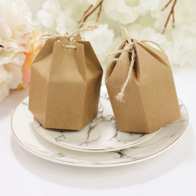 Candy Bag Vintage Kraft Paper Box Wedding Gift Party Candy Box Packaging with String Wedding Christmas Day Party Supplies
Candy Bag Vintage Kraft Paper Box Wedding Gift Party Candy Box Packaging with String Wedding Christmas Day Party Supplies