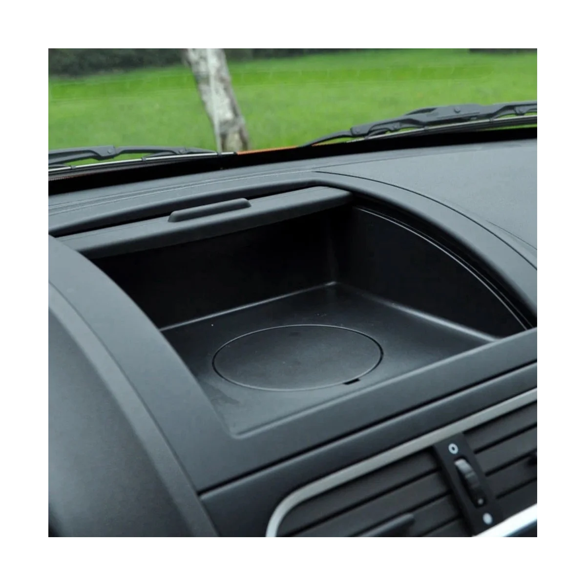 30011188 Car Dashboard Storage Box Center Console Glove Compartment with USB Hole for New MG3
30011188 Car Dashboard Storage Box Center Console Glove Compartment with USB Hole for New MG3