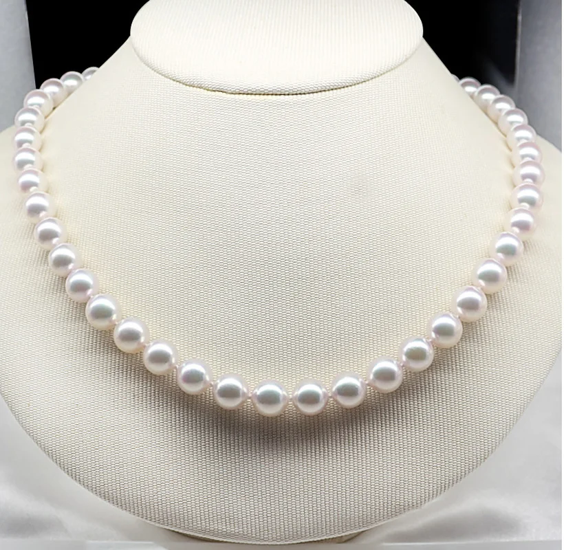 Charming 18"9-10mm natural south sea genuine white round pearl necklace free shipping women jewelry
Charming 18"9-10mm natural south sea genuine white round pearl necklace free shipping women jewelry