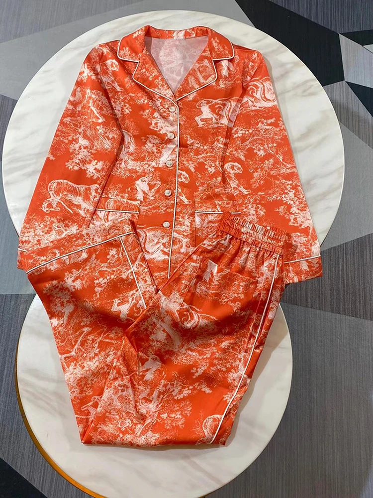 Runway 2022 Summer Casual Suit Women Orange Single Breasted Top+Elastic Waist Pants Forest Animal Print Loose
Runway 2022 Summer Casual Suit Women Orange Single Breasted Top+Elastic Waist Pants Forest Animal Print Loose