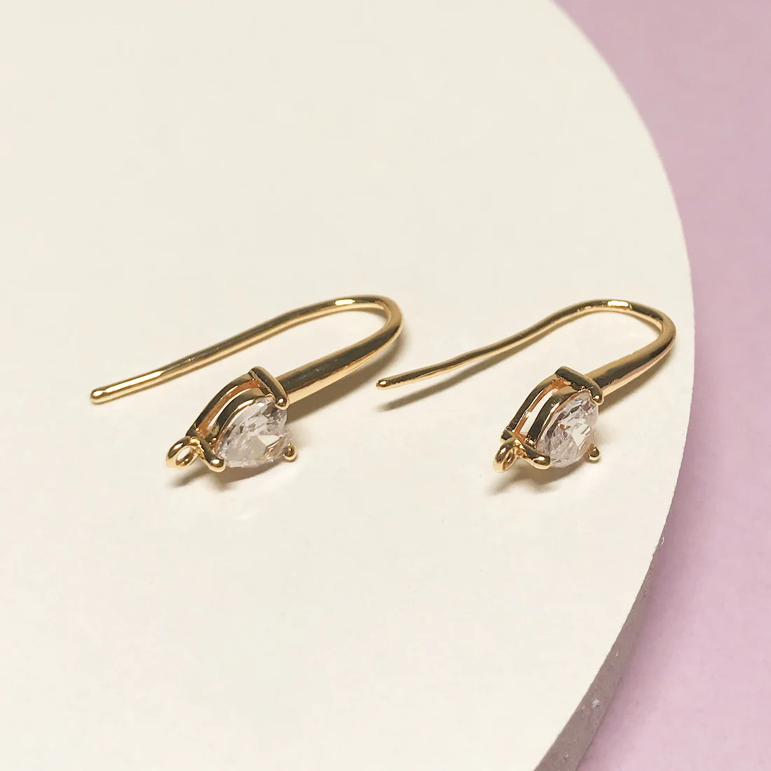 Hot-selling Zirconium Ear Hook Spot Copper Gold-plated Zirconium Ear Hook Earrings DIY Earrings Accessories
Hot-selling Zirconium Ear Hook Spot Copper Gold-plated Zirconium Ear Hook Earrings DIY Earrings Accessories