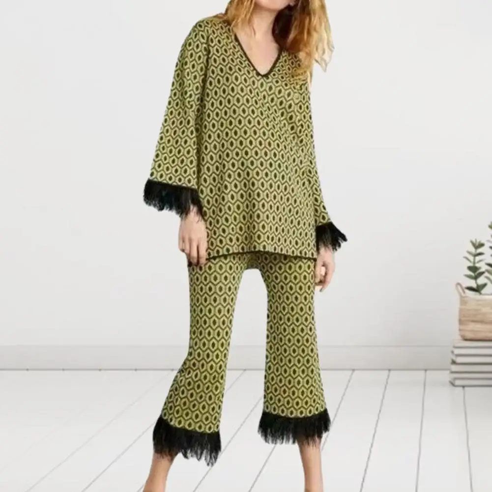 2 Pcs/Set Autumn Tops Pants Set Geometric Print Loose Pullover Long Sleeves Fluffy Cuff Deep V Neck Fall Blouse Trousers Suit
2 Pcs/Set Autumn Tops Pants Set Geometric Print Loose Pullover Long Sleeves Fluffy Cuff Deep V Neck Fall Blouse Trousers Suit