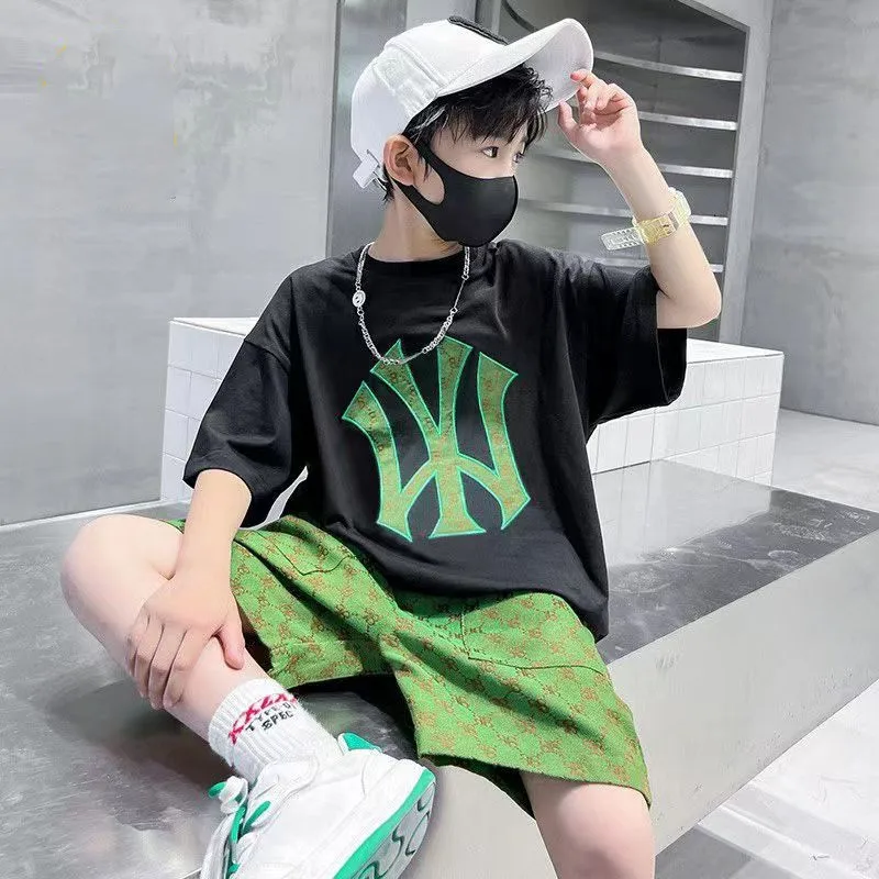 Childrens Boys Summer Suit 2023 New Summer Thin Medium And Big Boys Cool And Handsome Two Piece Set Kids Outfits
Childrens Boys Summer Suit 2023 New Summer Thin Medium And Big Boys Cool And Handsome Two Piece Set Kids Outfits