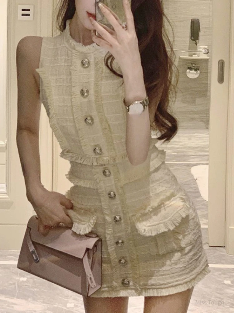 Summer Beige Retro Elegant Two Piece Set Women Button Vintage Party Skirt Set Female Korean Fashion Designer Skirt Suit 2023
Summer Beige Retro Elegant Two Piece Set Women Button Vintage Party Skirt Set Female Korean Fashion Designer Skirt Suit 2023