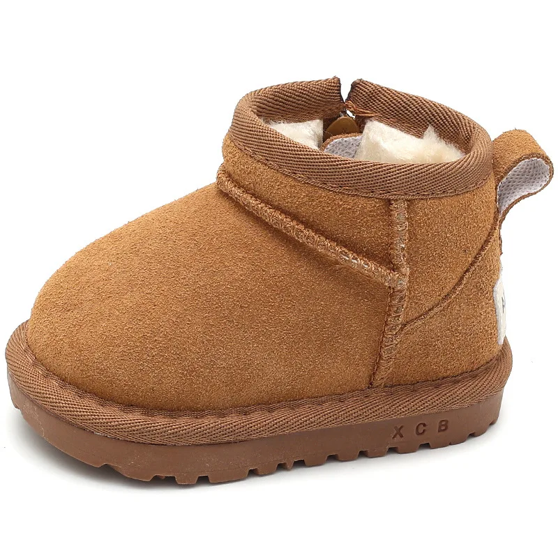 Children's Snow Boots Winter New Solid Color Plush Thickened Thermal and Non Slip Boys and Girls' Cotton Shoes
Children's Snow Boots Winter New Solid Color Plush Thickened Thermal and Non Slip Boys and Girls' Cotton Shoes