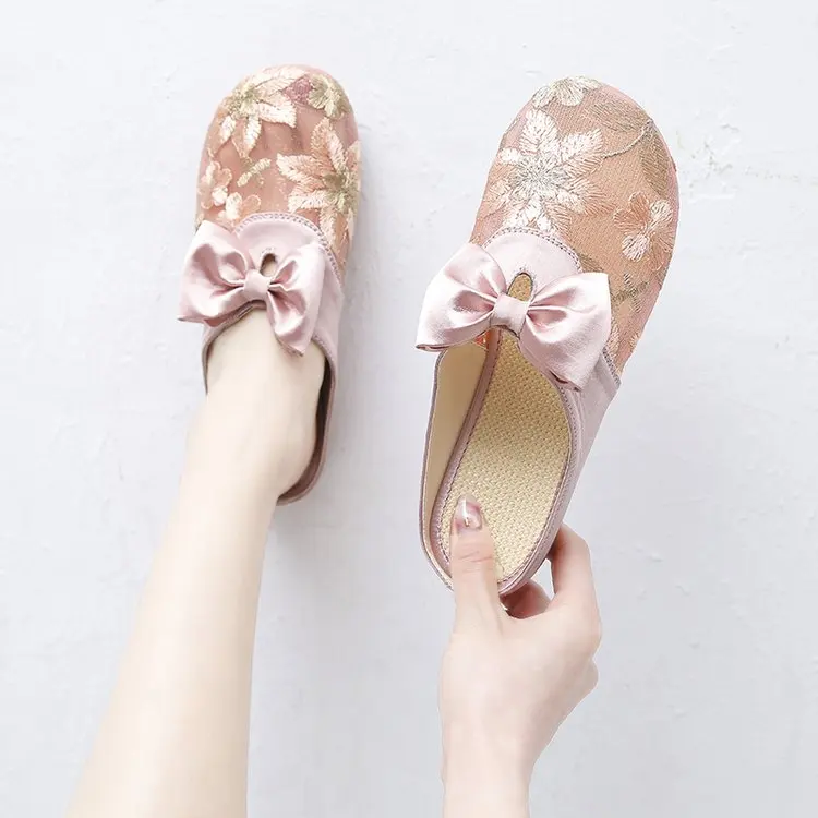 New Casual Spring and Summer Fashion Baotou Simple Vamp Embroidery Breathable Bow Point 2022 Solid Color Women's Slippers
New Casual Spring and Summer Fashion Baotou Simple Vamp Embroidery Breathable Bow Point 2022 Solid Color Women's Slippers
