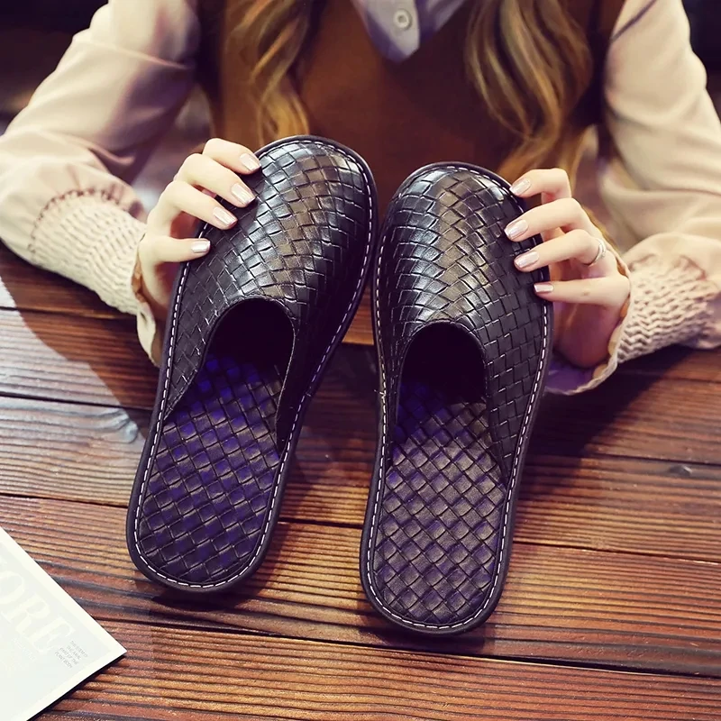 Luxury Autumn Indoor Slippers for Men Braided Leather Shoes Plus Size 35-46 Couples Non-slip Home Fur Slides Men Flat Slipper
Luxury Autumn Indoor Slippers for Men Braided Leather Shoes Plus Size 35-46 Couples Non-slip Home Fur Slides Men Flat Slipper