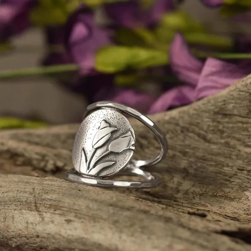 INS Style New Simple Fashion Personality Temperament Versatile Rose Blossom Women's Proposal Ring Jewelry
INS Style New Simple Fashion Personality Temperament Versatile Rose Blossom Women's Proposal Ring Jewelry