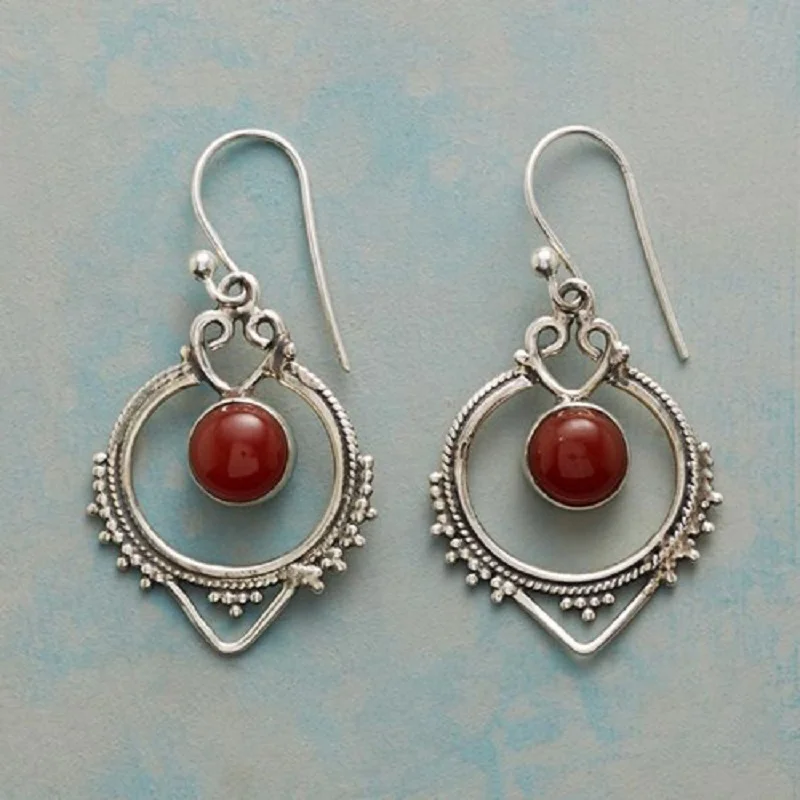 New Fashion High Imitation South Redstone Dangle Earrings Vintage Ethnic White Hook Earrings for Women Wedding Jewelry
New Fashion High Imitation South Redstone Dangle Earrings Vintage Ethnic White Hook Earrings for Women Wedding Jewelry