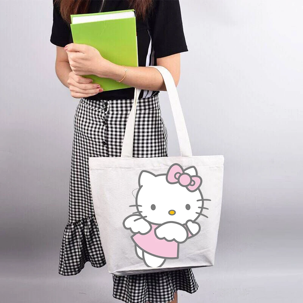 Женская сумка-мессенджер Sanrio Hellon Kitty, модная универсальная милая сумка для отдыха, однотонная сумка-мессенджер с графическим принтом, 2022
Женская сумка-мессенджер Sanrio Hellon Kitty, модная универсальная милая сумка для отдыха, однотонная сумка-мессенджер с графическим принтом, 2022